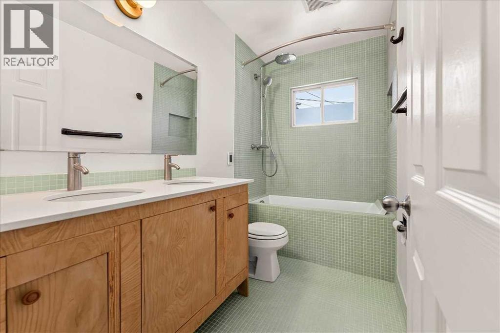 90 Armstrong Crescent SE — photo 20