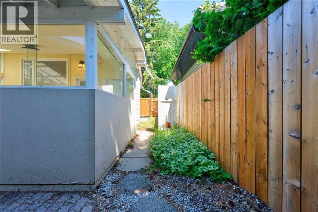 90 Armstrong Crescent SE — photo 33