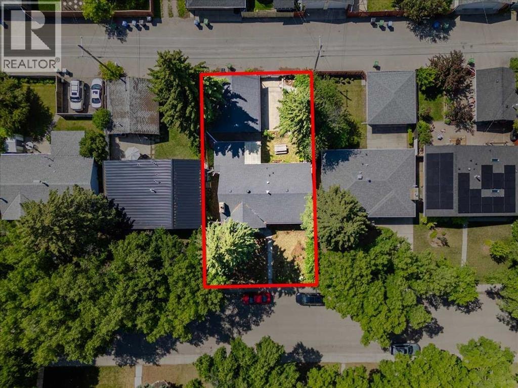 90 Armstrong Crescent SE — photo 47