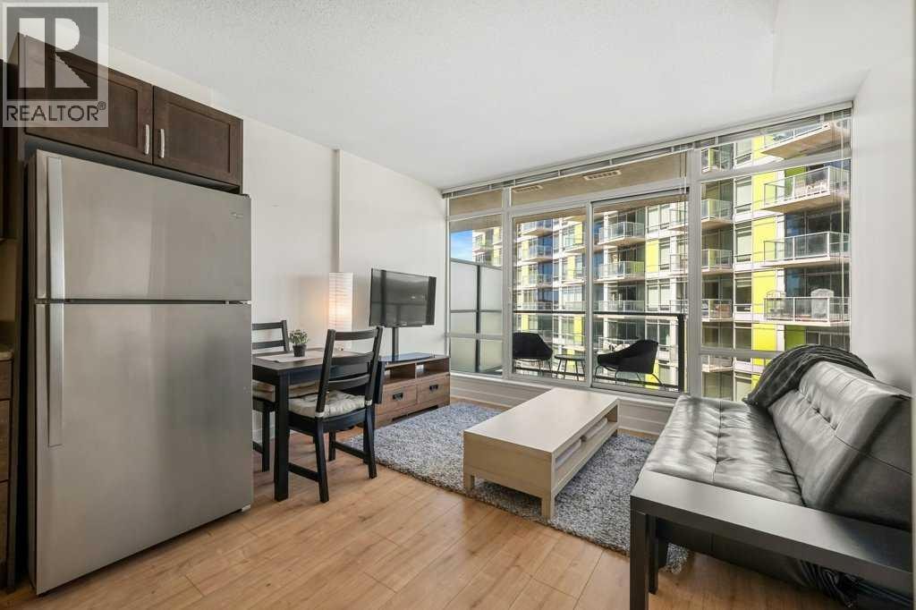 811, 10 Brentwood Common NW — photo 3