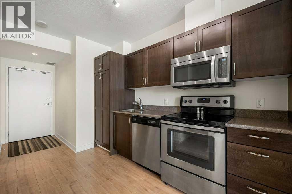 811, 10 Brentwood Common NW — photo 17