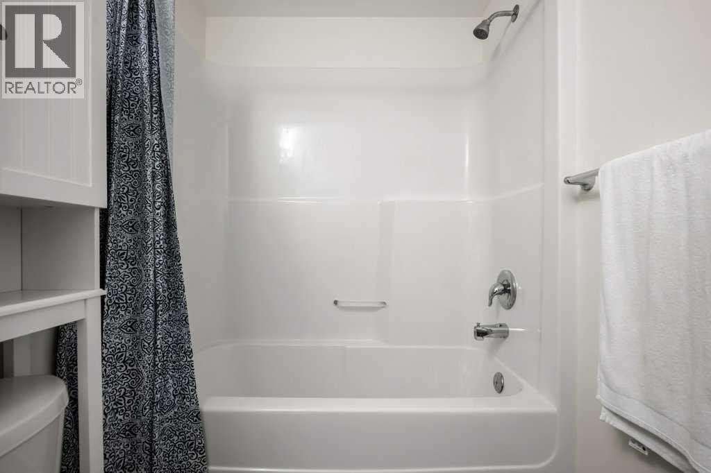 811, 10 Brentwood Common NW — photo 24
