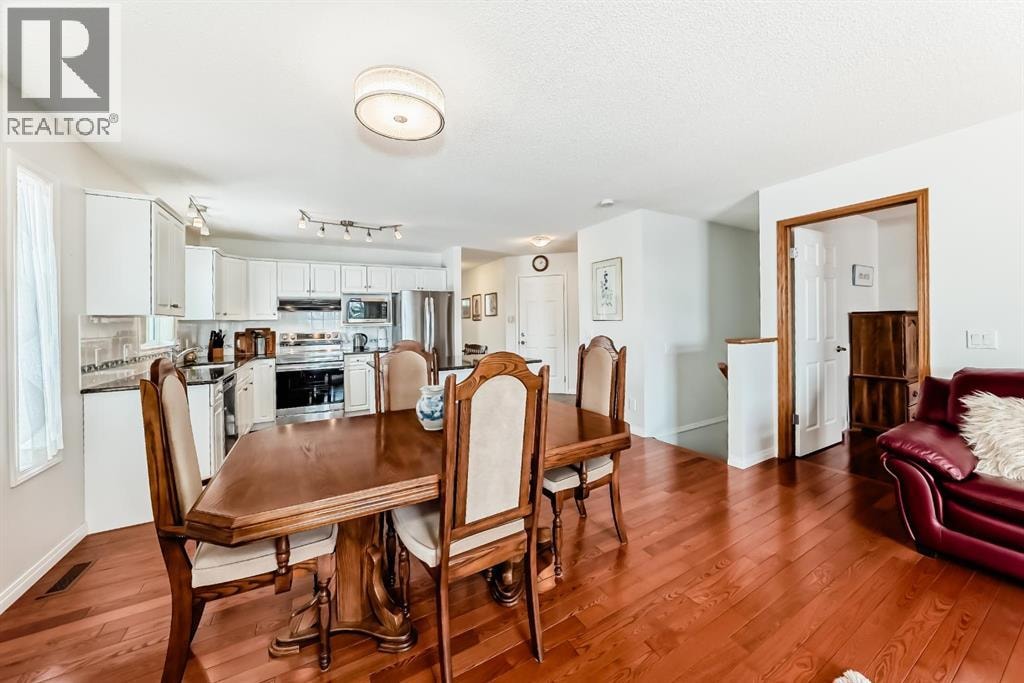 157 Hawkstone Manor NW — photo 13