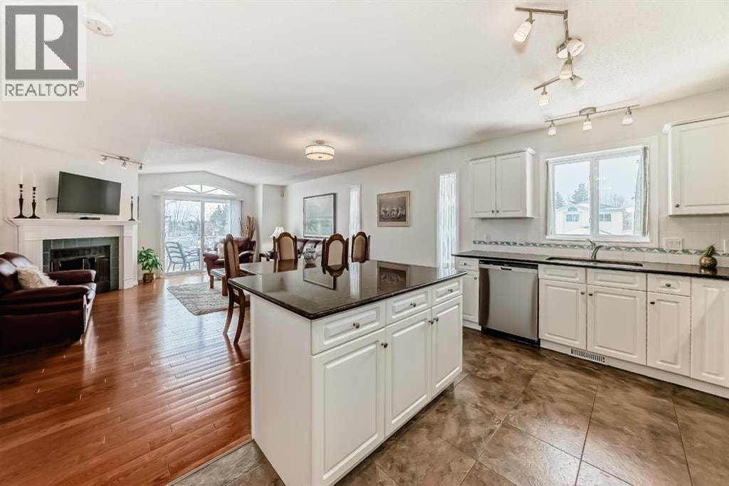 157 Hawkstone Manor NW — photo 10