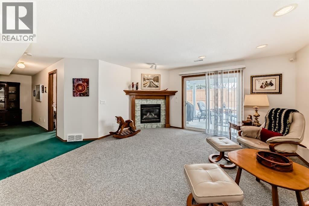 157 Hawkstone Manor NW — photo 33
