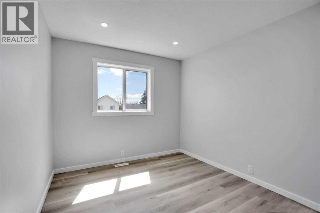 51 Martinridge Grove NE — photo 19