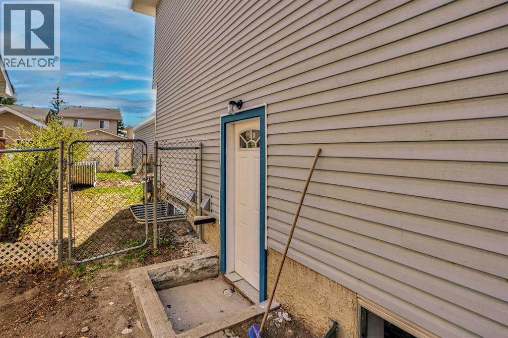 51 Martinridge Grove NE — photo 50