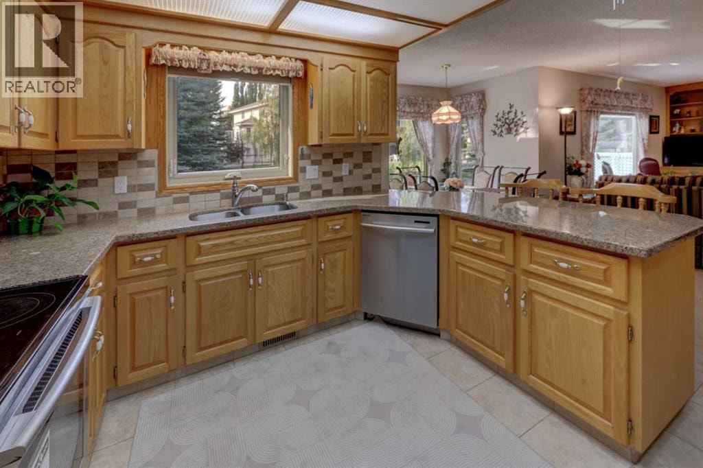 10262 Hamptons Boulevard NW — photo 8