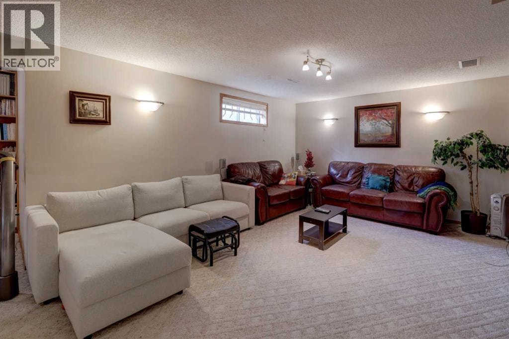 10262 Hamptons Boulevard NW — photo 33