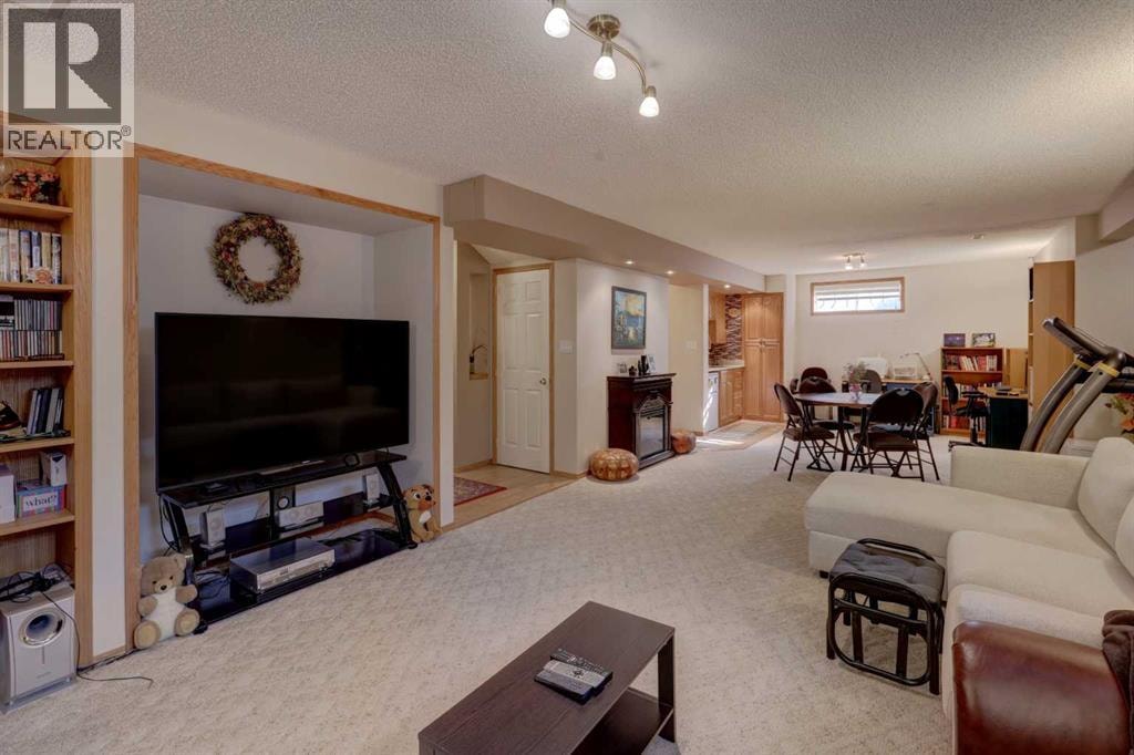10262 Hamptons Boulevard NW — photo 34