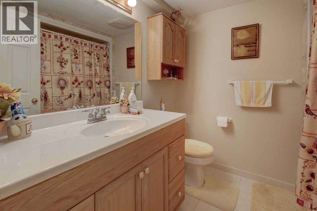 10262 Hamptons Boulevard NW — photo 38