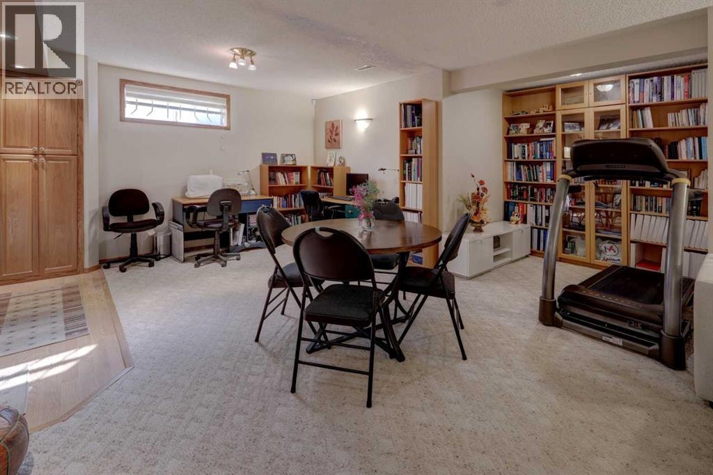 10262 Hamptons Boulevard NW — photo 35