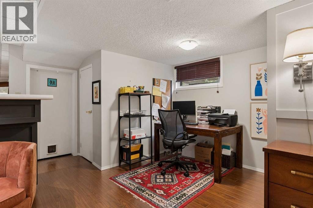2235 27 Street SW — photo 37
