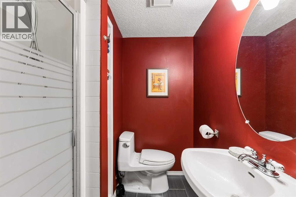 2235 27 Street SW — photo 39