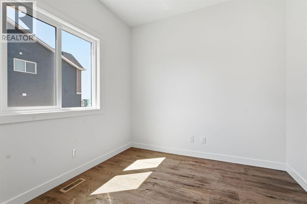 731 Langley Terrace SE — photo 17