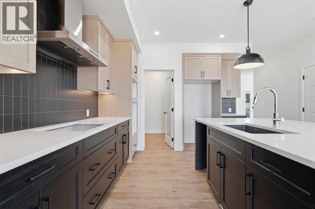 731 Langley Terrace SE — photo 4