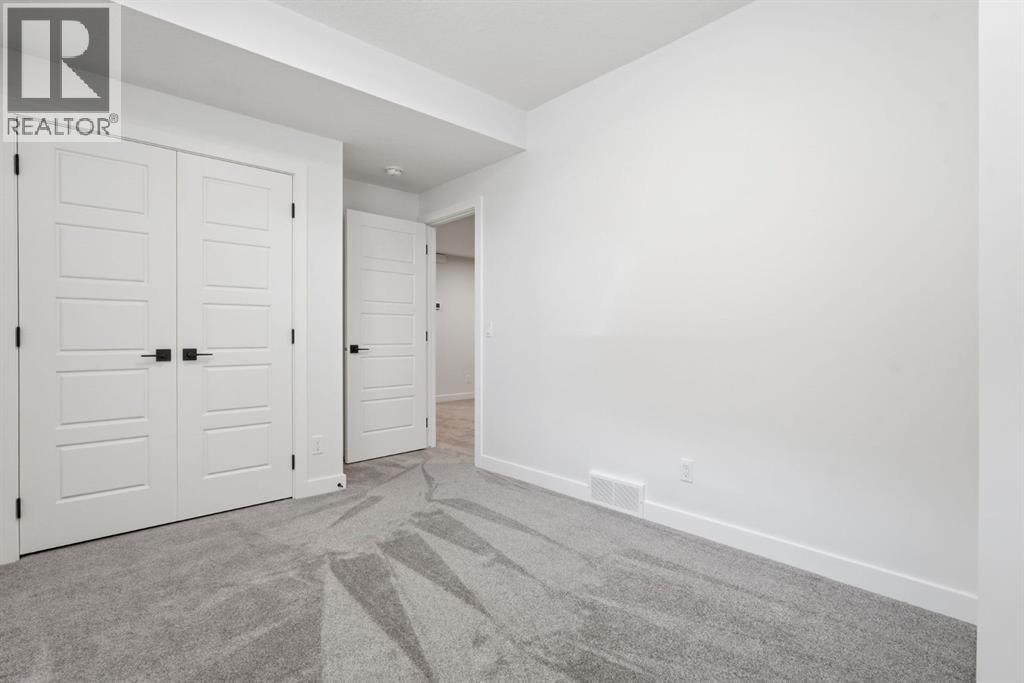 731 Langley Terrace SE — photo 44