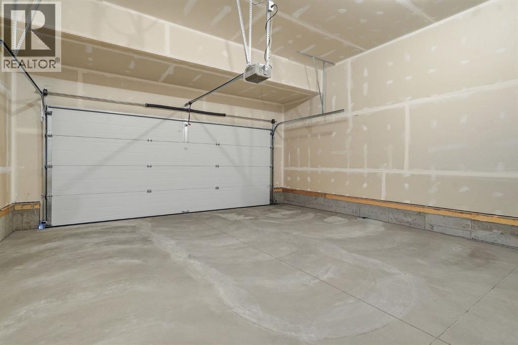 731 Langley Terrace SE — photo 48