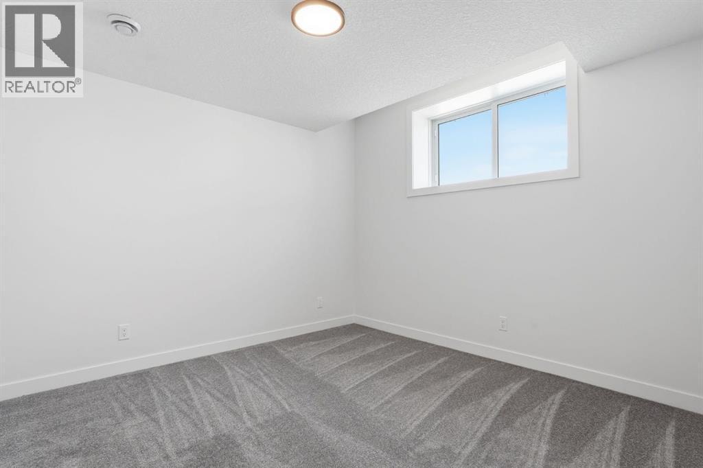 731 Langley Terrace SE — photo 42