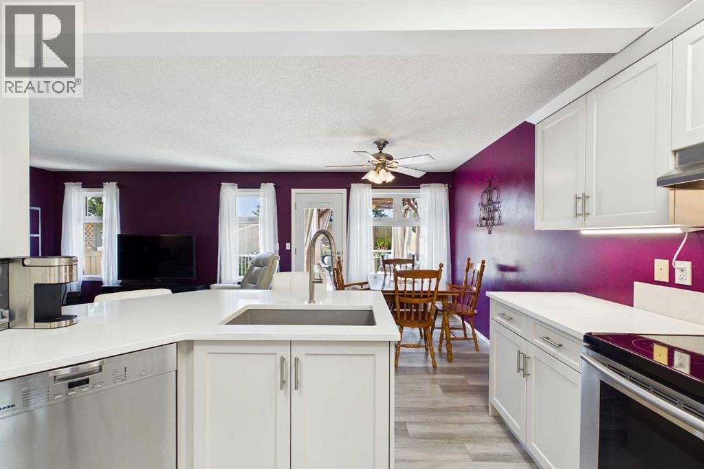 225 Bridlewood Court SW — photo 13