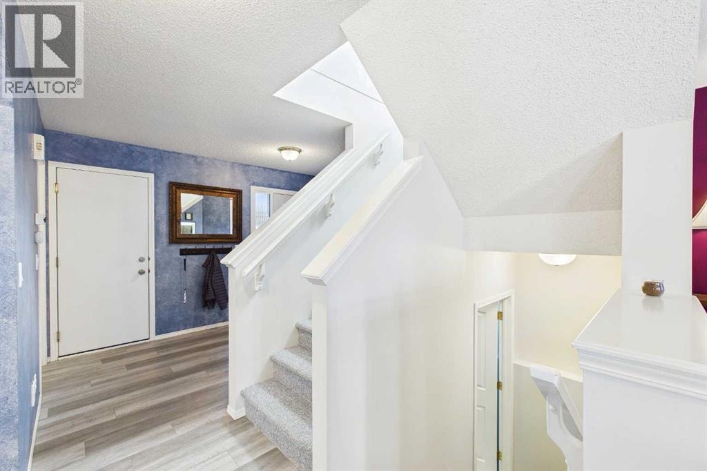 225 Bridlewood Court SW — photo 6