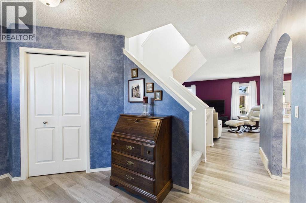 225 Bridlewood Court SW — photo 5
