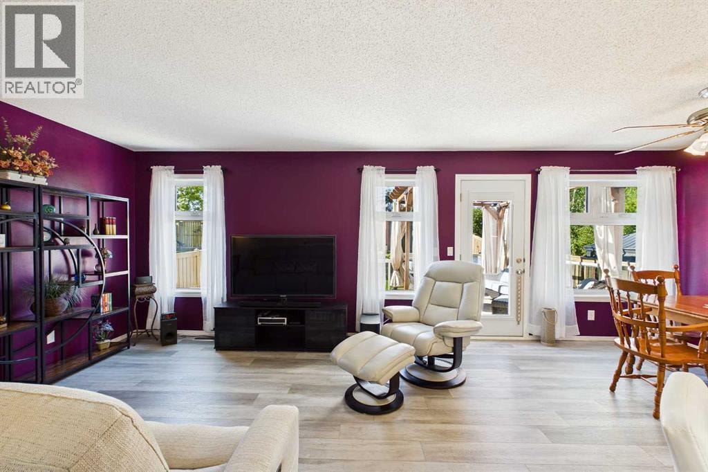 225 Bridlewood Court SW — photo 9