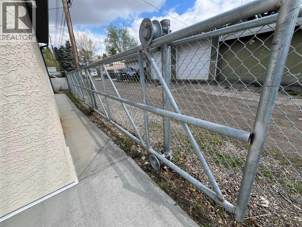 7224 21 Street SE — photo 6