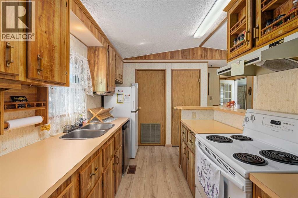 71, 99 Arbour Lake Road NW — photo 5