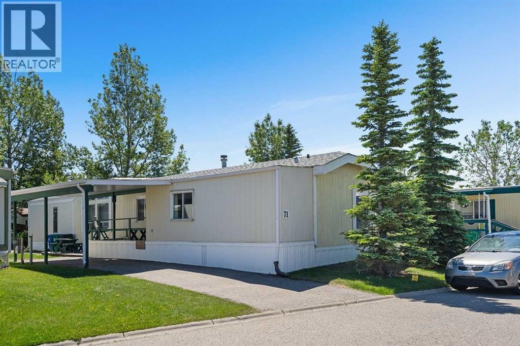 71, 99 Arbour Lake Road NW