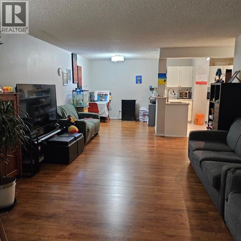 203, 511 56 Avenue SW — photo 8