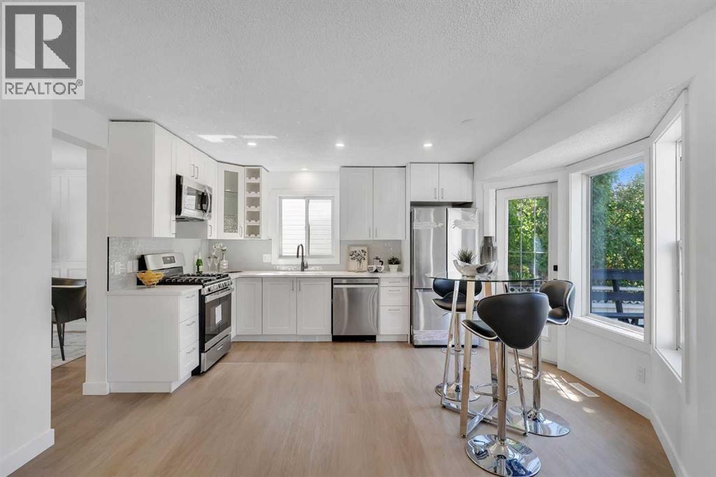 29 Douglas Glen Crescent SE — photo 11
