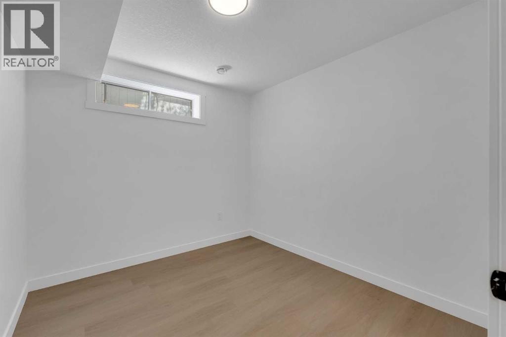 29 Douglas Glen Crescent SE — photo 31