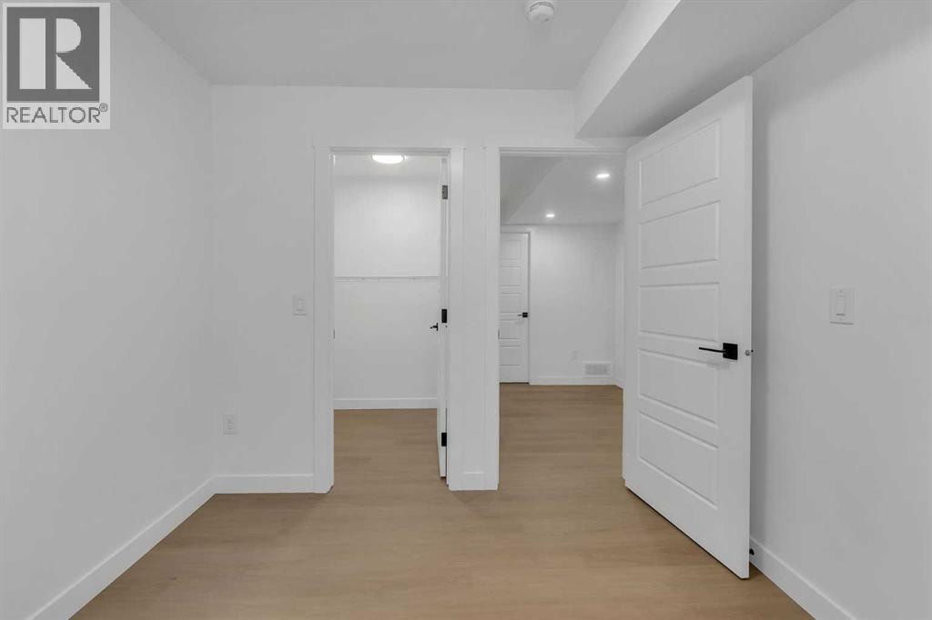 29 Douglas Glen Crescent SE — photo 32