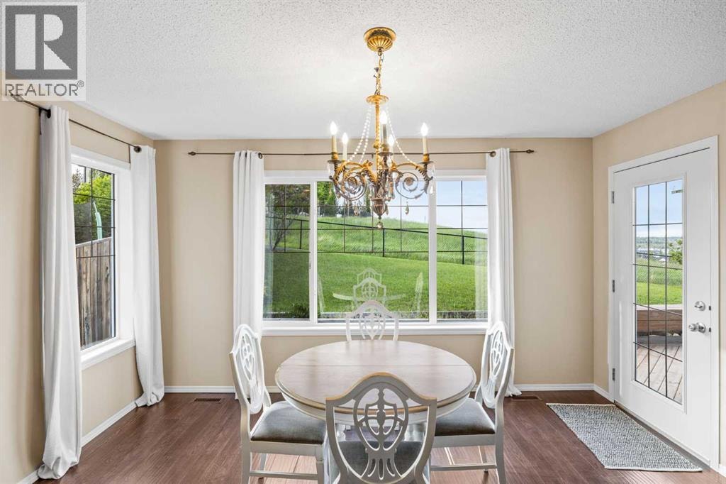 38 Westmount Way — photo 11
