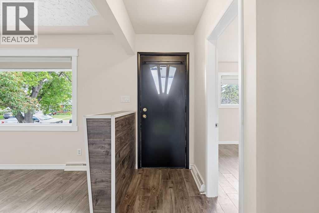 7428 23 Street SE — photo 6