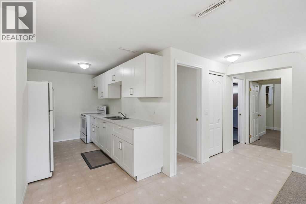 7428 23 Street SE — photo 30
