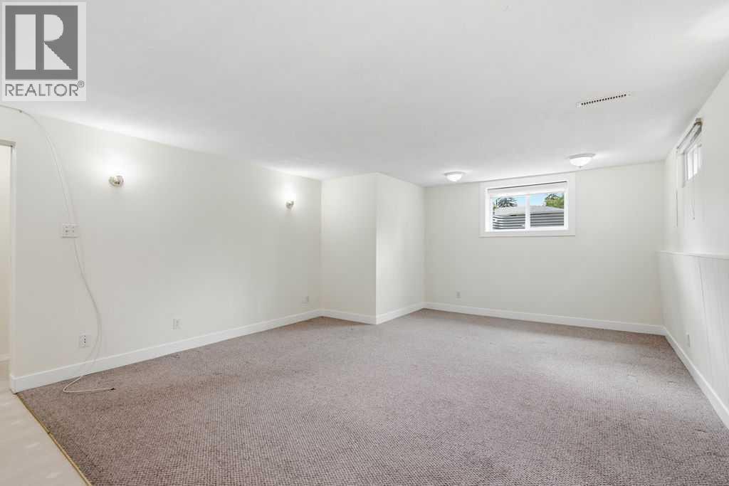 7428 23 Street SE — photo 28