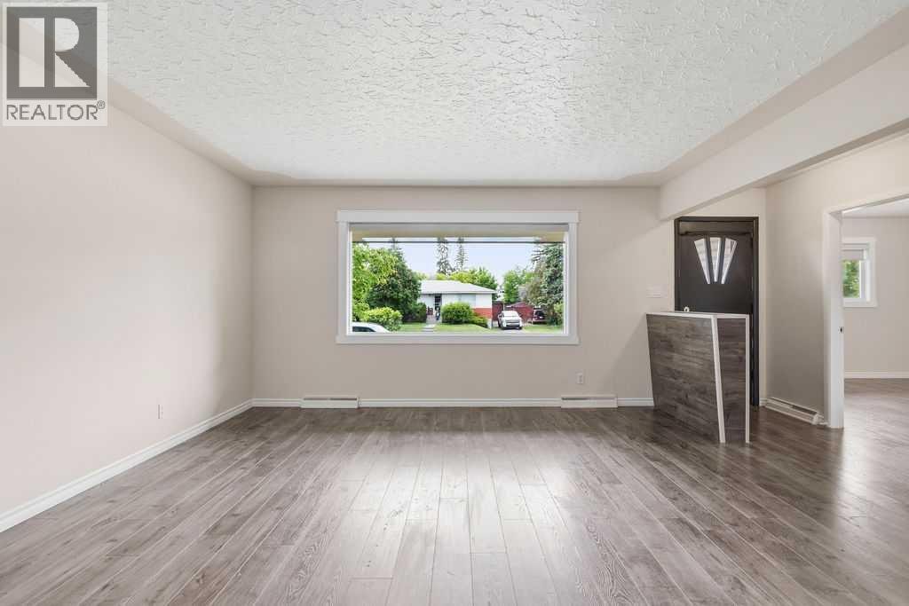7428 23 Street SE — photo 11