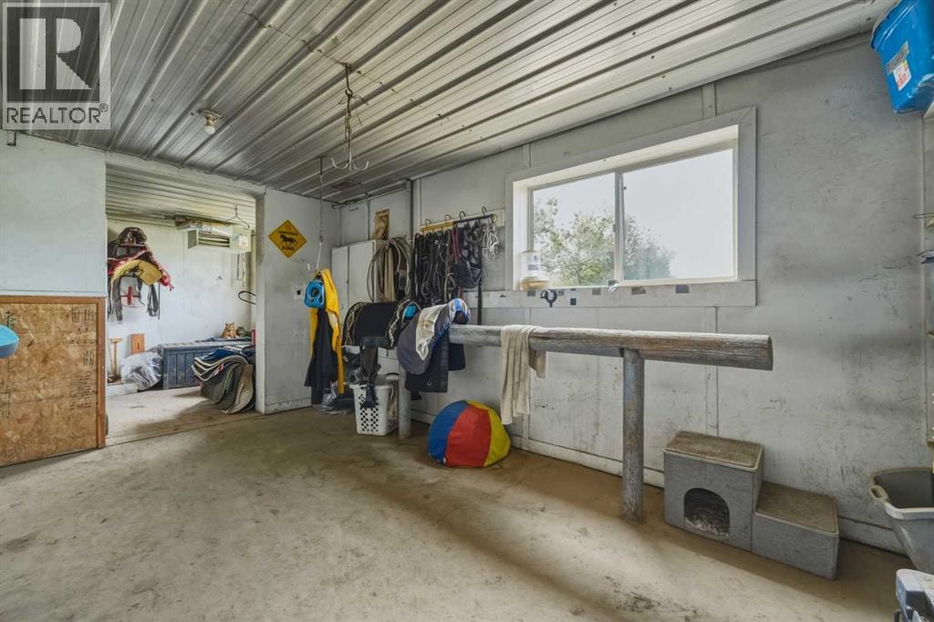 283082 Township Road 254 — photo 43