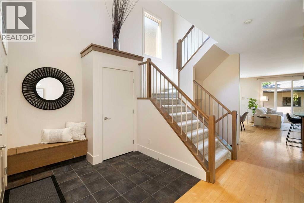 515 9 Street NE — photo 3