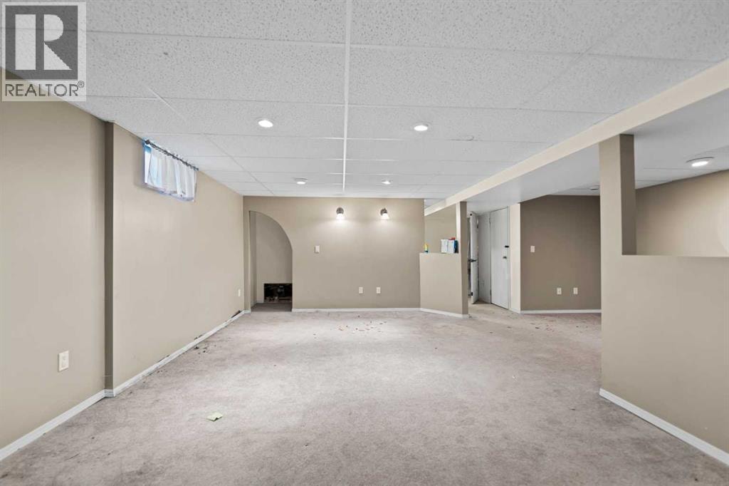 6756 Huntchester Road NE — photo 32