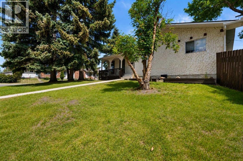 6756 Huntchester Road NE — photo 2