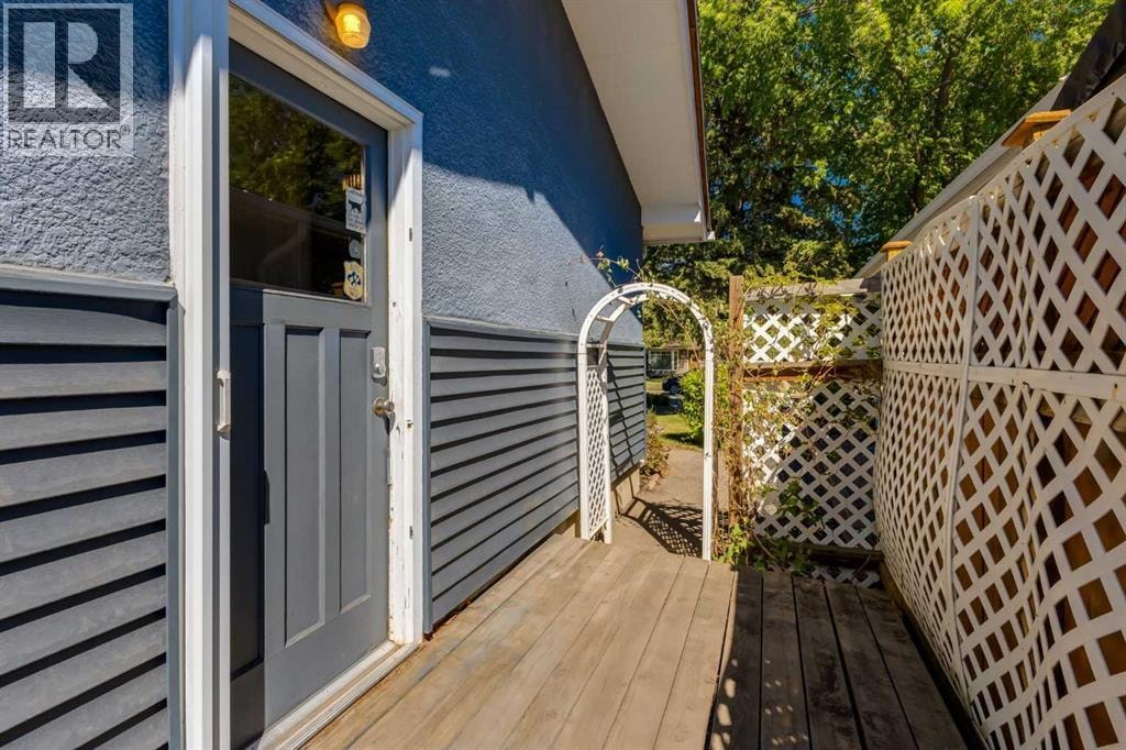 7203 5 Street SW — photo 39