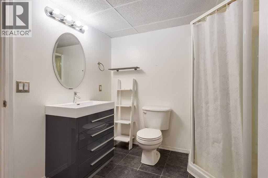 7203 5 Street SW — photo 30