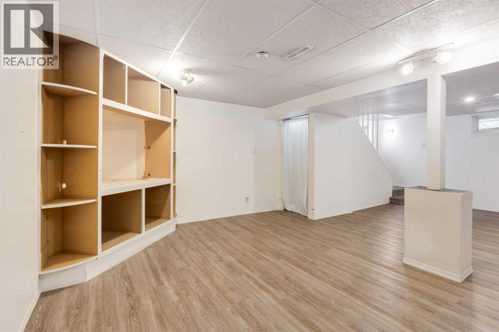7203 5 Street SW — photo 27