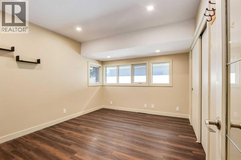 7203 5 Street SW — photo 21