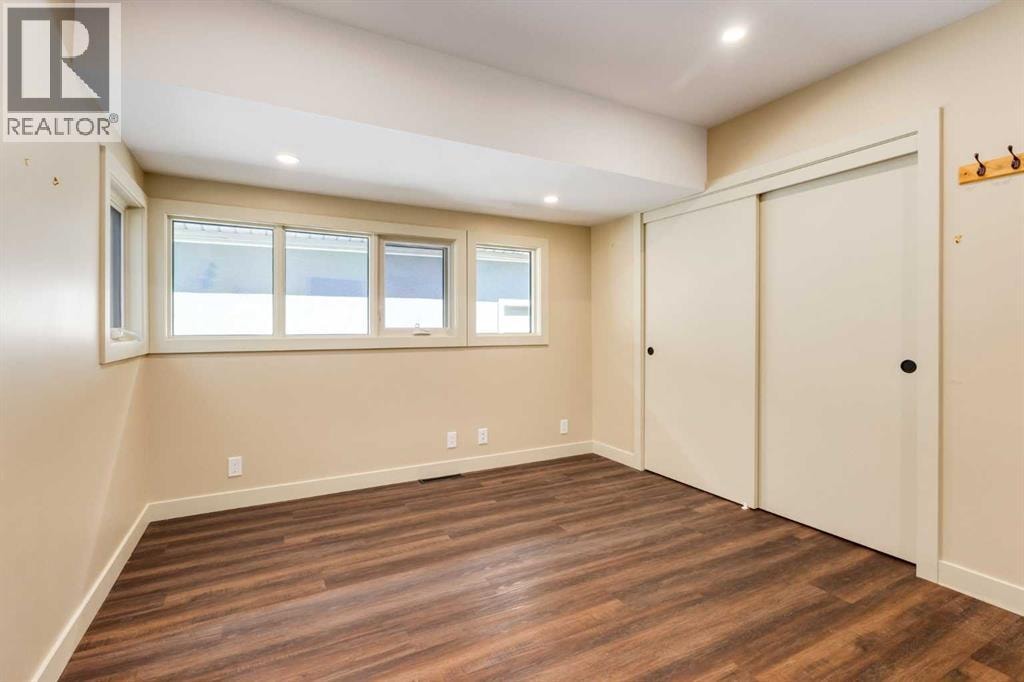 7203 5 Street SW — photo 22