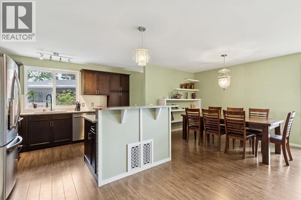 28 Cantrell Bay SW — photo 5