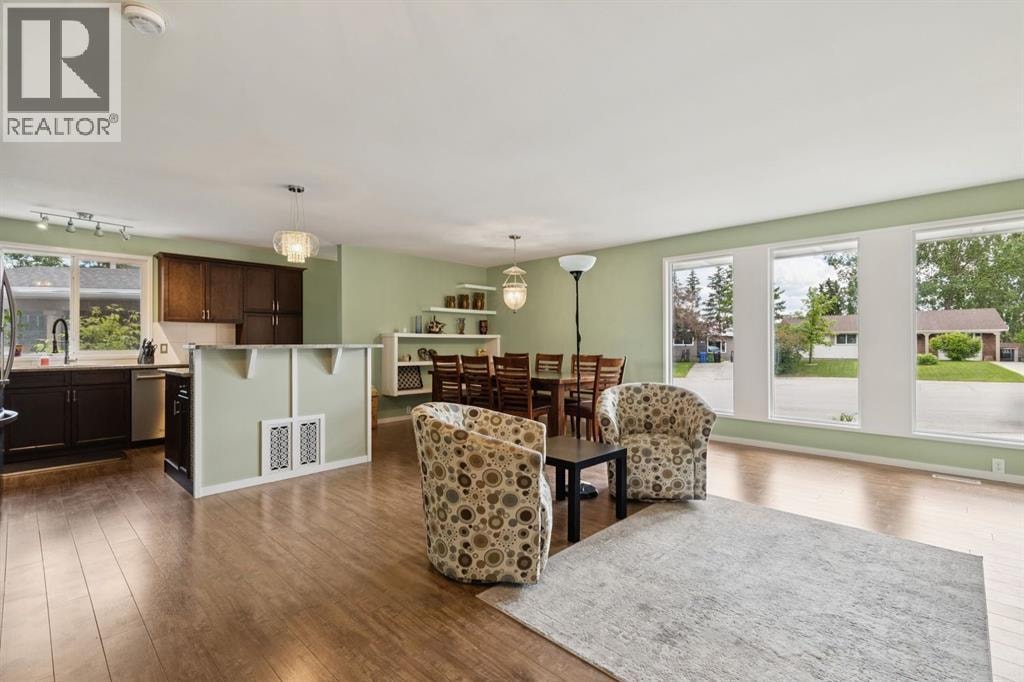 28 Cantrell Bay SW — photo 6